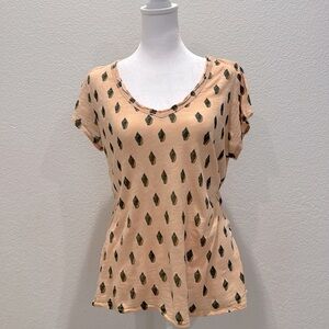 Maison Jules v neck short sleeve peach t shirt with sea shells size medium